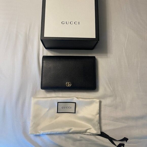 Gucci Handbags - Gucci GG Marmont leather mini chain bag